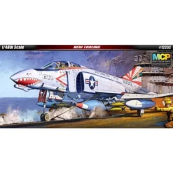 Academy Maquette Avion McDonnell F-4B Phantom VF-111