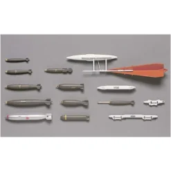 Hasegawa Armes Aériennes A. Mk.81 Mk.82 Mk.82 With Fuse Extender Mk.82 Snakeye Mk.83 Bomb Mk.84 And M117 Bombs BLU-27 Napalm SUU-30 Dispe