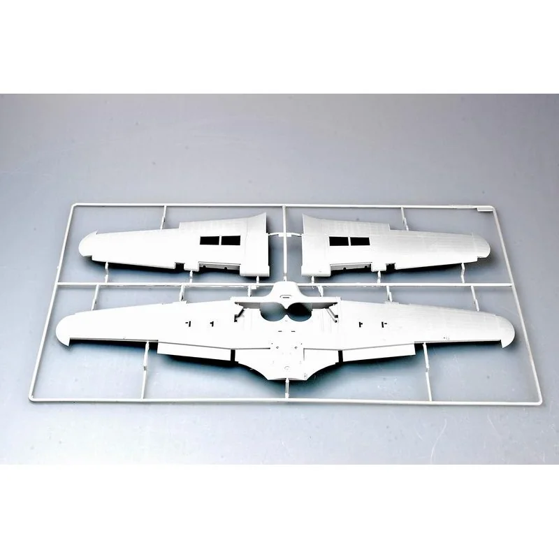 Trumpeter Maquette Avion Hawker Hurricane Mk.IIC – Image 5